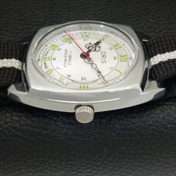 Fortis Silver and Black Watch - Picture 5 of 9